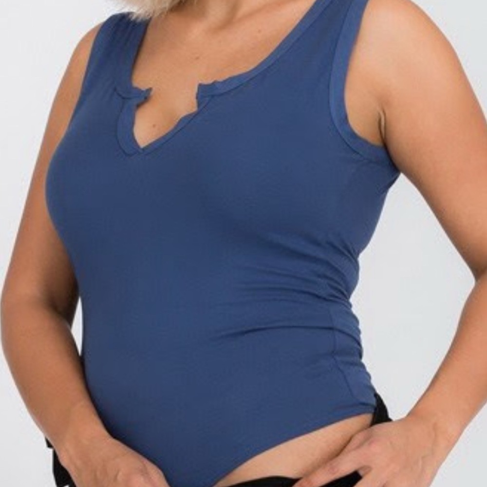 Women's Blue Sleeveless Top - 3XL - Picture 2 of 2